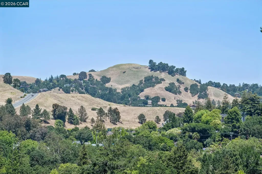 996 Hawthorne Drive Lafayette CA 94549
