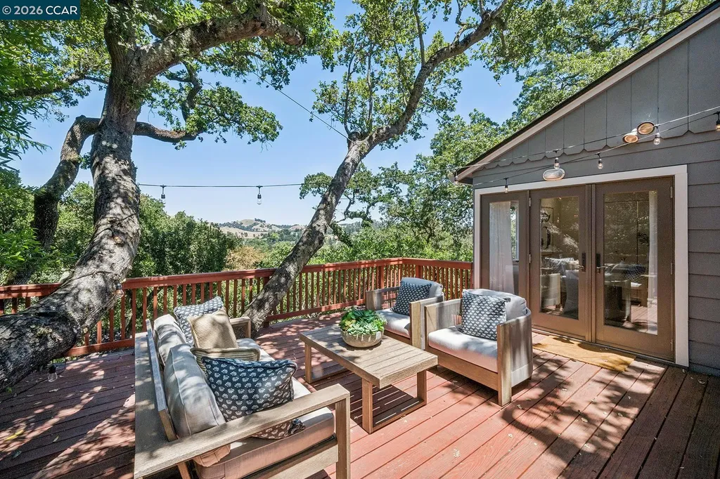 996 Hawthorne Drive Lafayette CA 94549