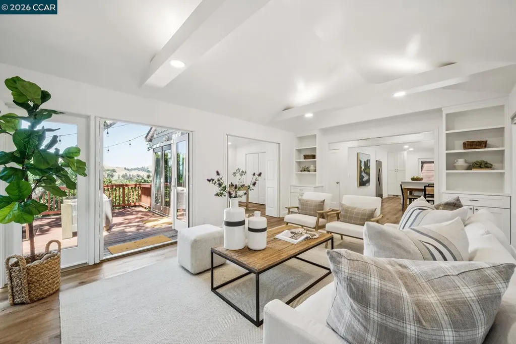 996 Hawthorne Drive Lafayette CA 94549