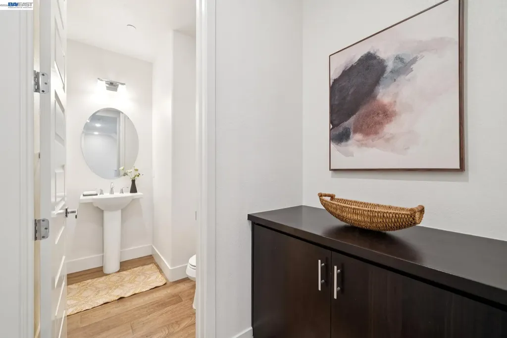 472 Diller Street Alameda CA 94501