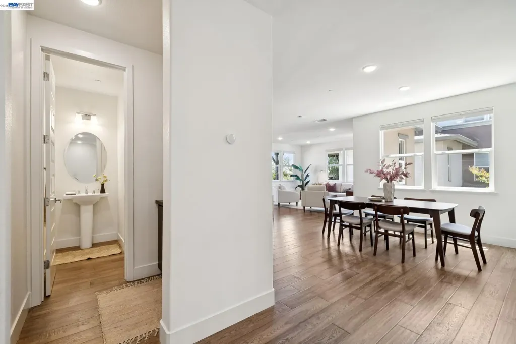472 Diller Street Alameda CA 94501