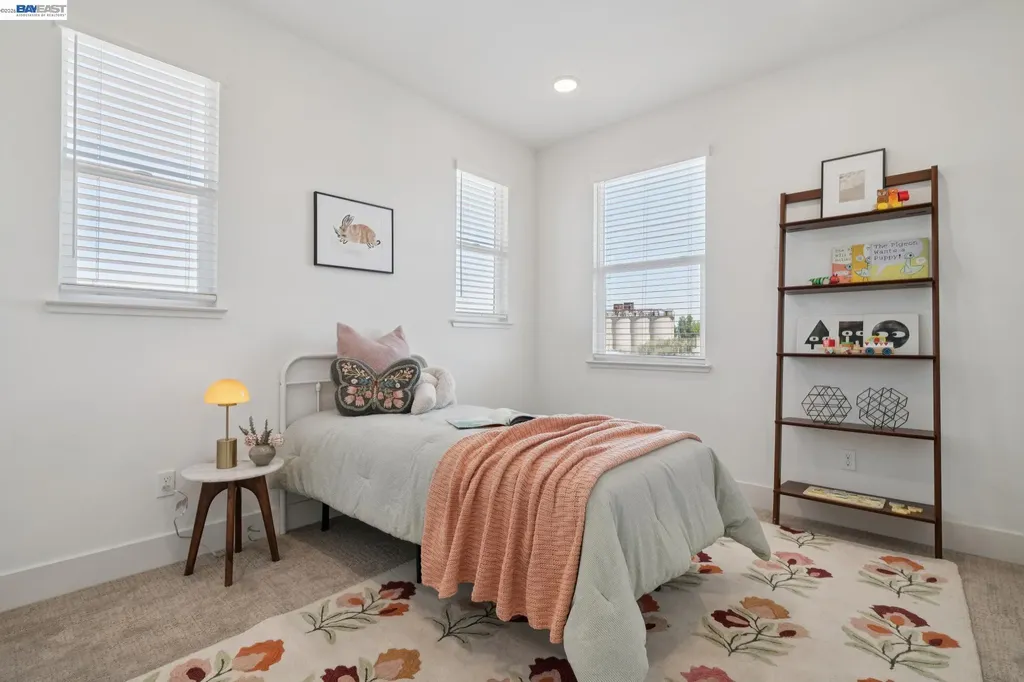 472 Diller Street Alameda CA 94501