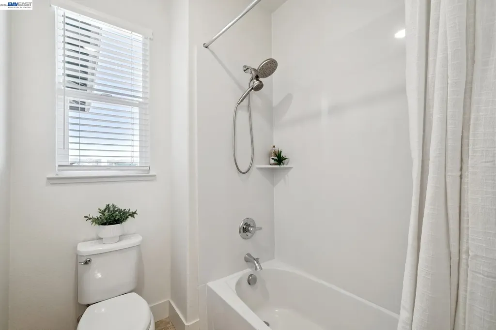 472 Diller Street Alameda CA 94501