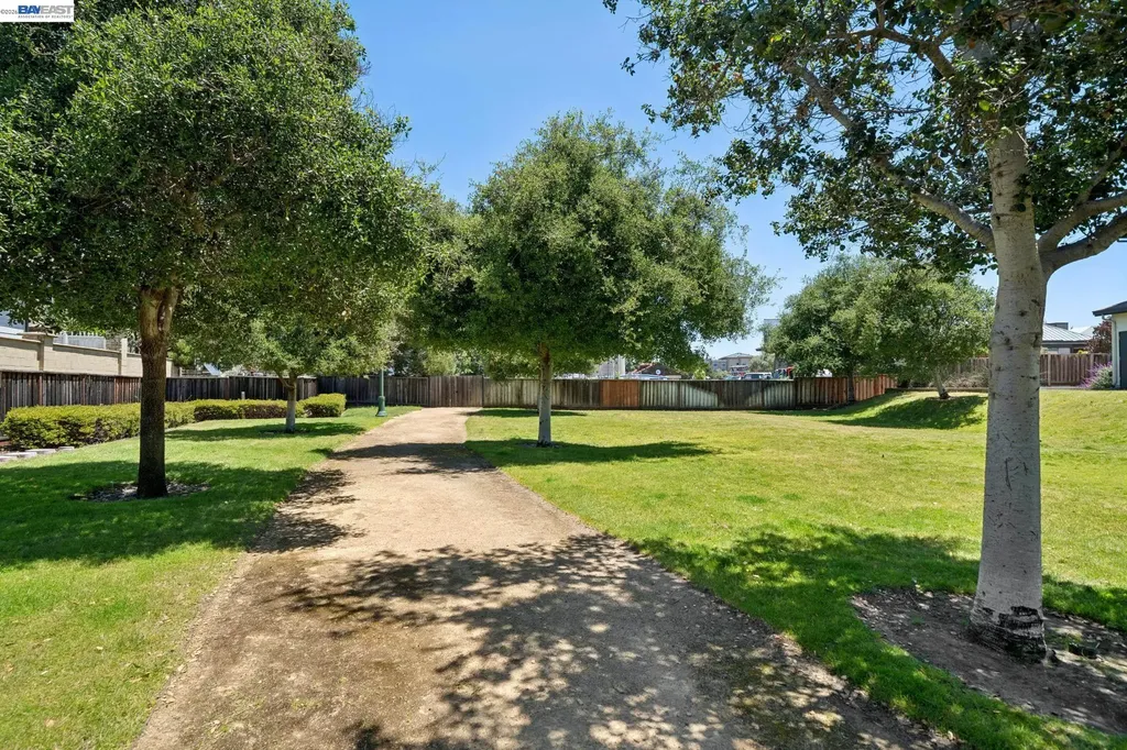 472 Diller Street Alameda CA 94501