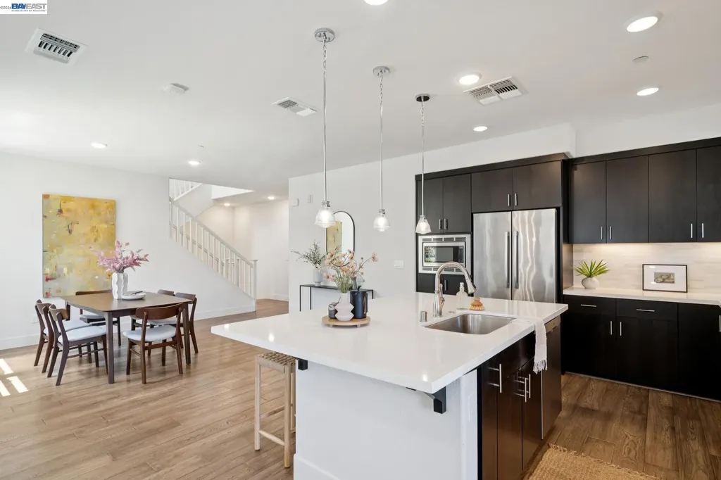 472 Diller Street Alameda CA 94501