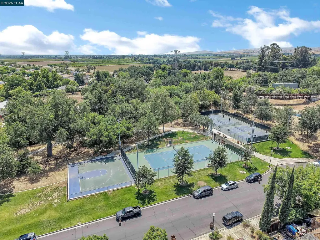 333 San Marino Lane Brentwood CA 94513