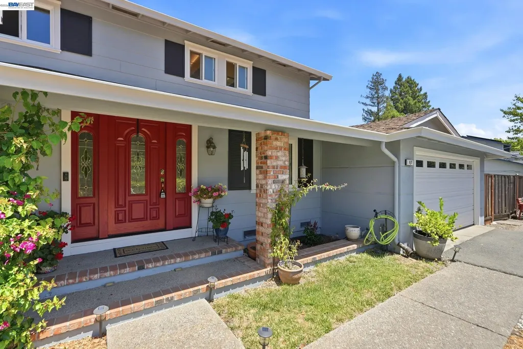 107 Hazelwood Place Moraga CA 94556