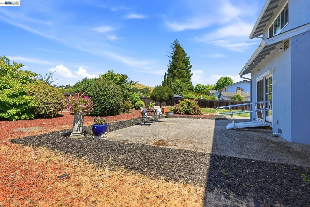 107 Hazelwood Place Moraga CA 94556