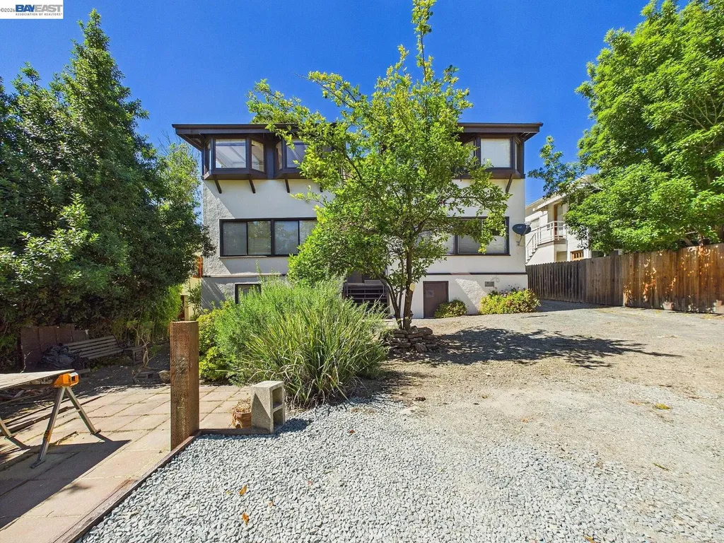 2366 Cedar Street Berkeley CA 94708