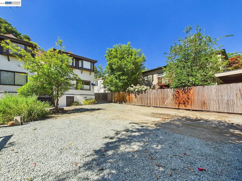 2366 Cedar Street Berkeley CA 94708