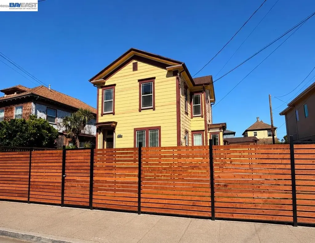 2836 Myrtle Street Oakland CA 94608