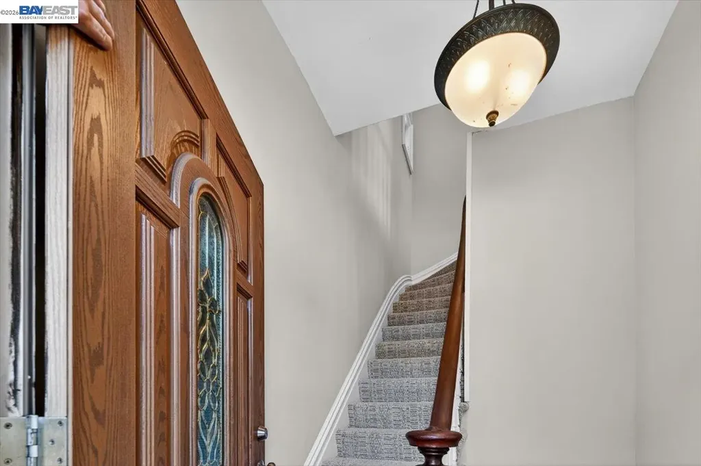 2836 Myrtle Street Oakland CA 94608