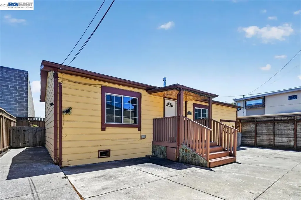 2836 Myrtle Street Oakland CA 94608