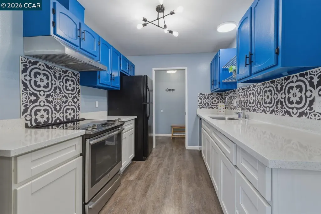 2500 Miramar Avenue Castro Valley CA 94546