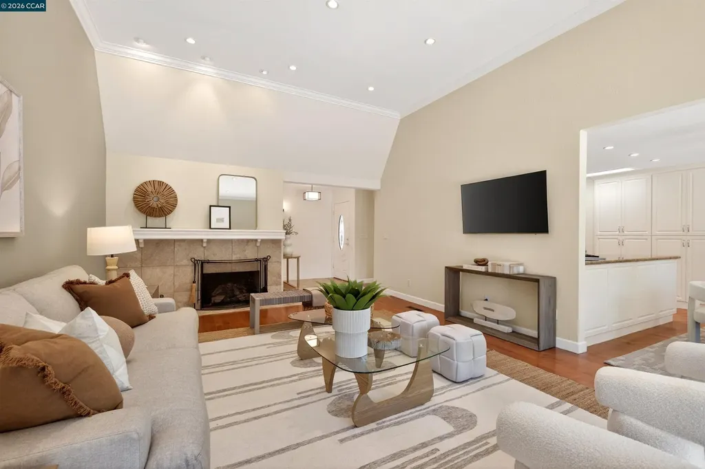 173 Cypress Point Way Moraga CA 94556