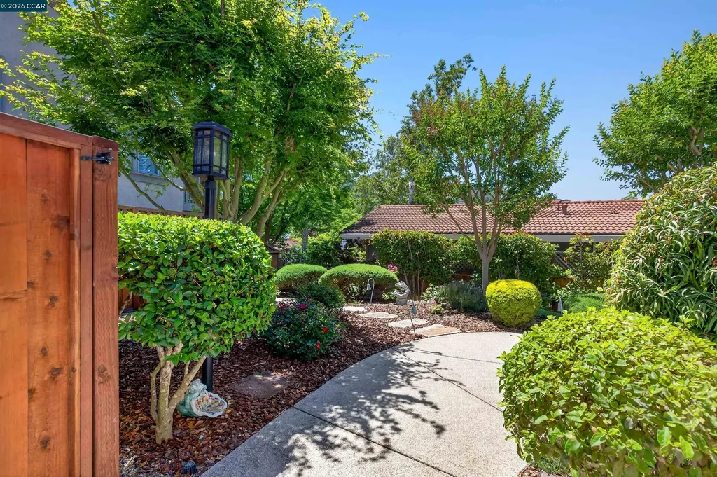 173 Cypress Point Way Moraga CA 94556