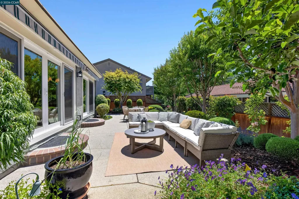 173 Cypress Point Way Moraga CA 94556