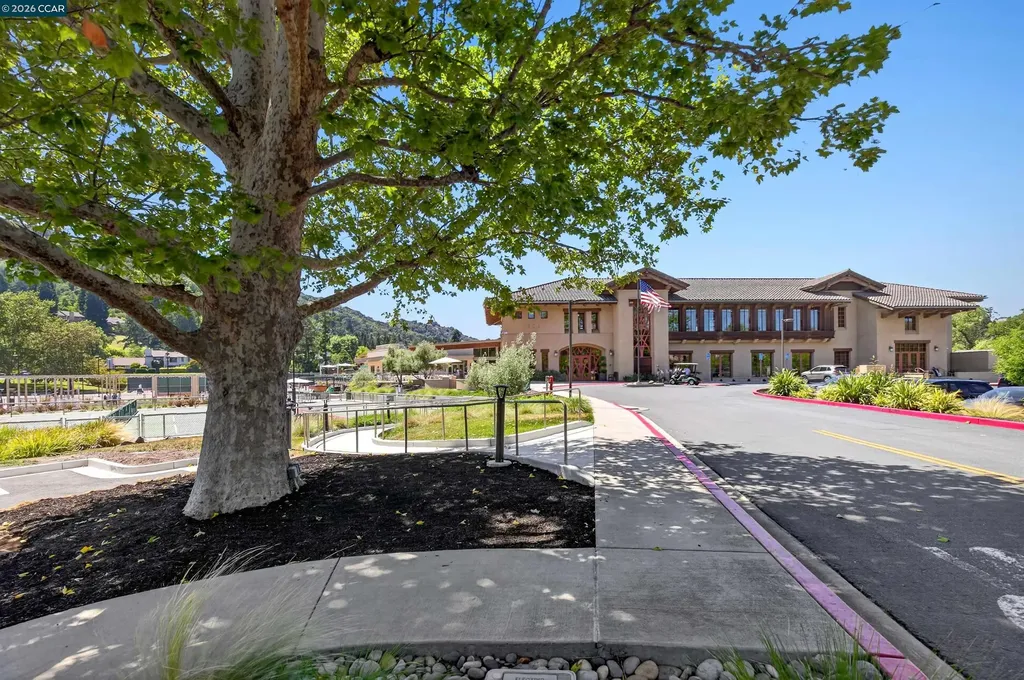 173 Cypress Point Way Moraga CA 94556