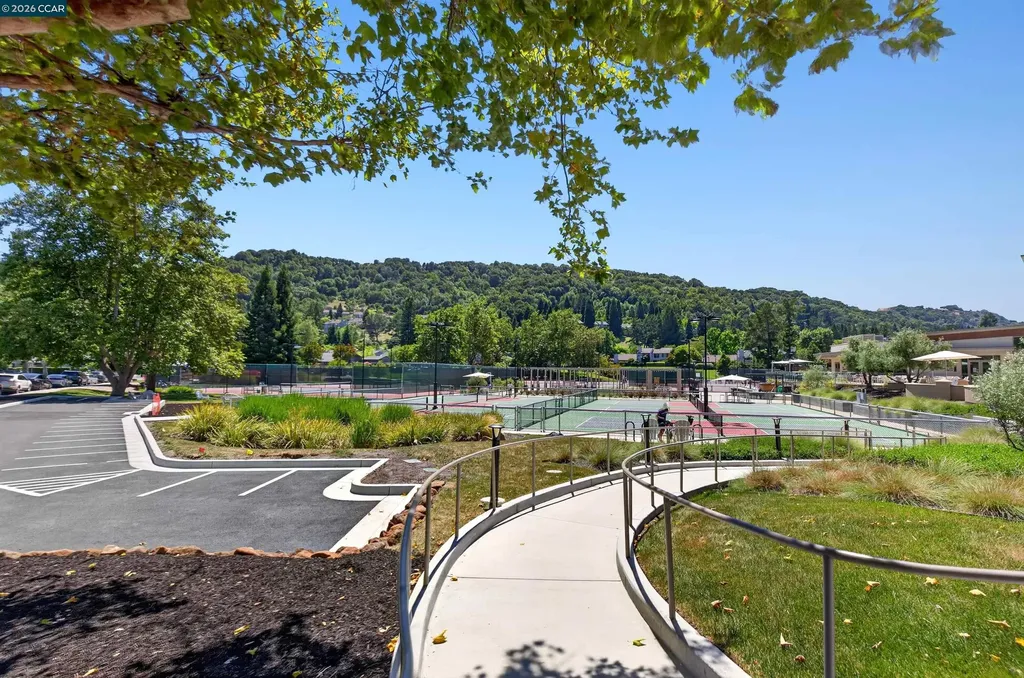 173 Cypress Point Way Moraga CA 94556
