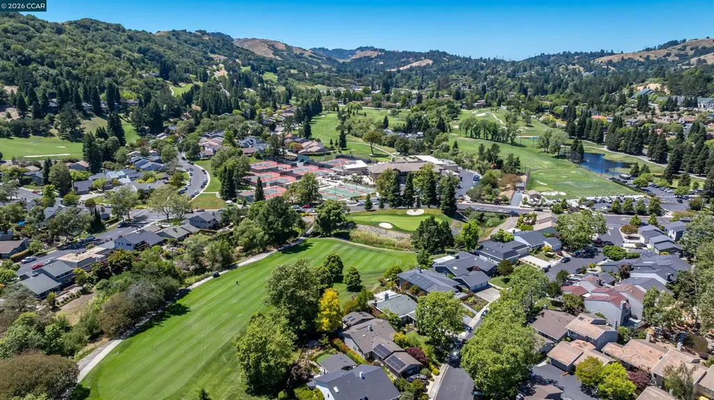 173 Cypress Point Way Moraga CA 94556