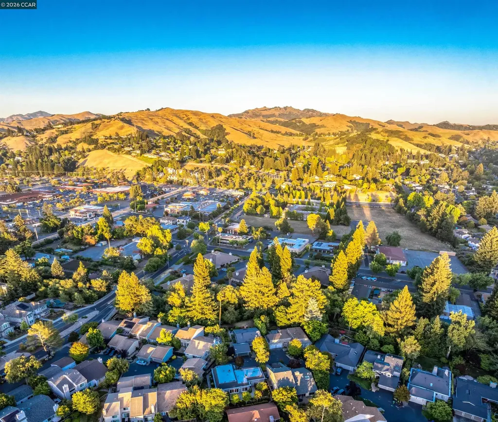 173 Cypress Point Way Moraga CA 94556