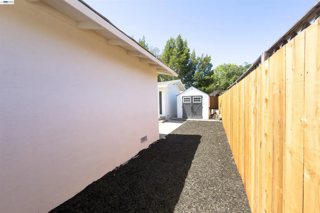 43387 Lindenwood Street Fremont CA 94538