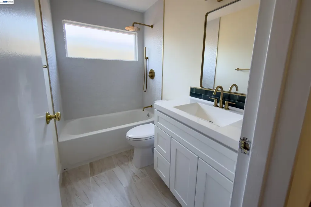43387 Lindenwood Street Fremont CA 94538