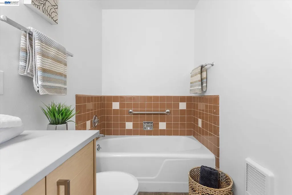 2137 Otis Drive Alameda CA 94501