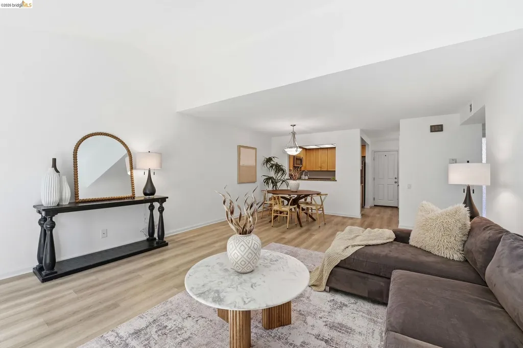 2487 Heathrow Lane San Leandro CA 94577