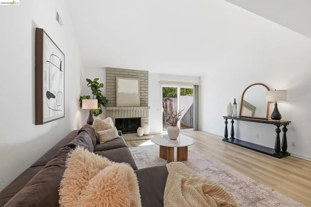 2487 Heathrow Lane San Leandro CA 94577