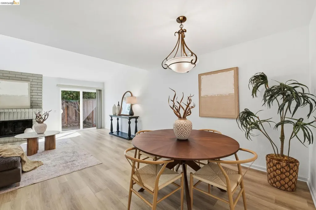 2487 Heathrow Lane San Leandro CA 94577