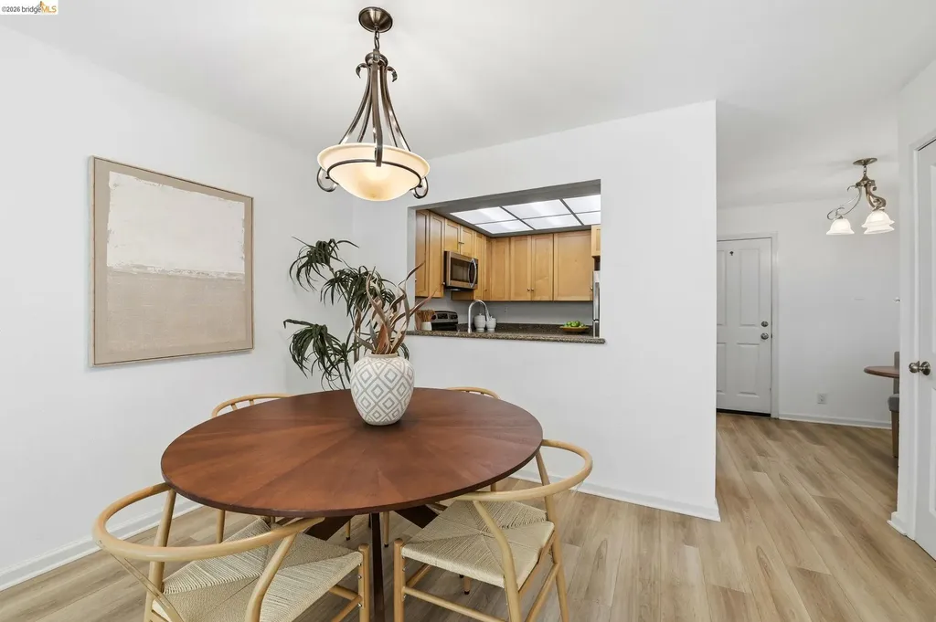 2487 Heathrow Lane San Leandro CA 94577