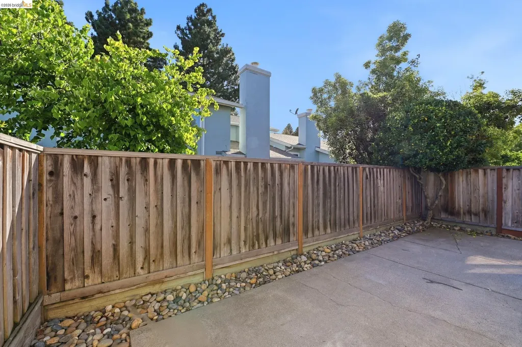 2487 Heathrow Lane San Leandro CA 94577