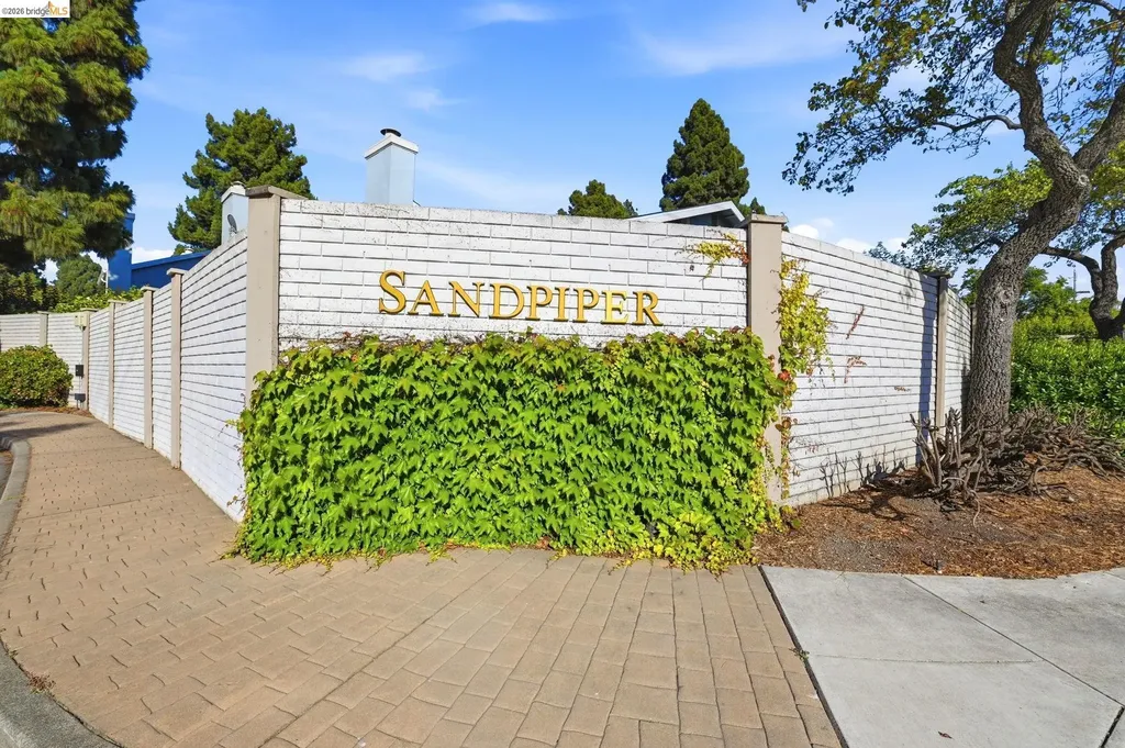 2487 Heathrow Lane San Leandro CA 94577