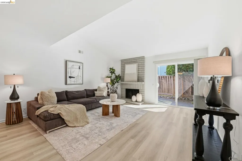 2487 Heathrow Lane San Leandro CA 94577