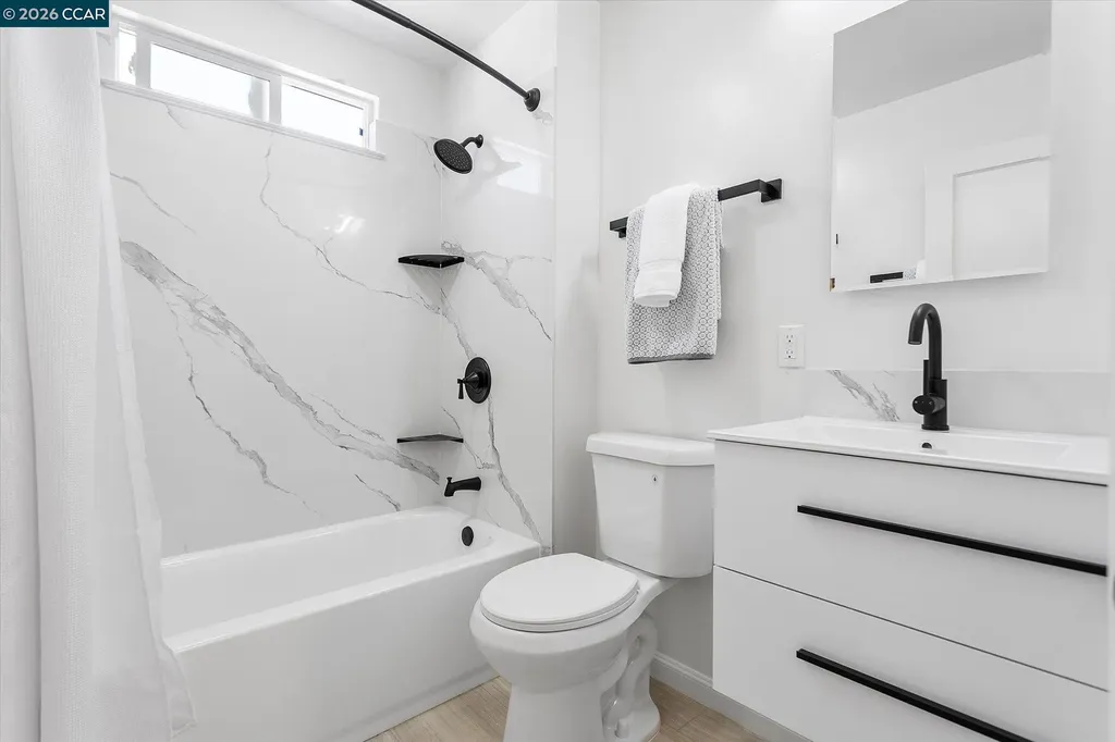 17381 Via La Jolla San Lorenzo CA 94580