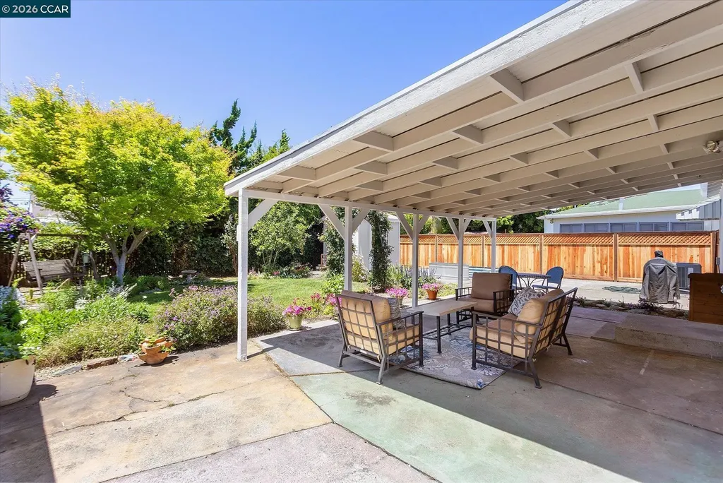 17381 Via La Jolla San Lorenzo CA 94580