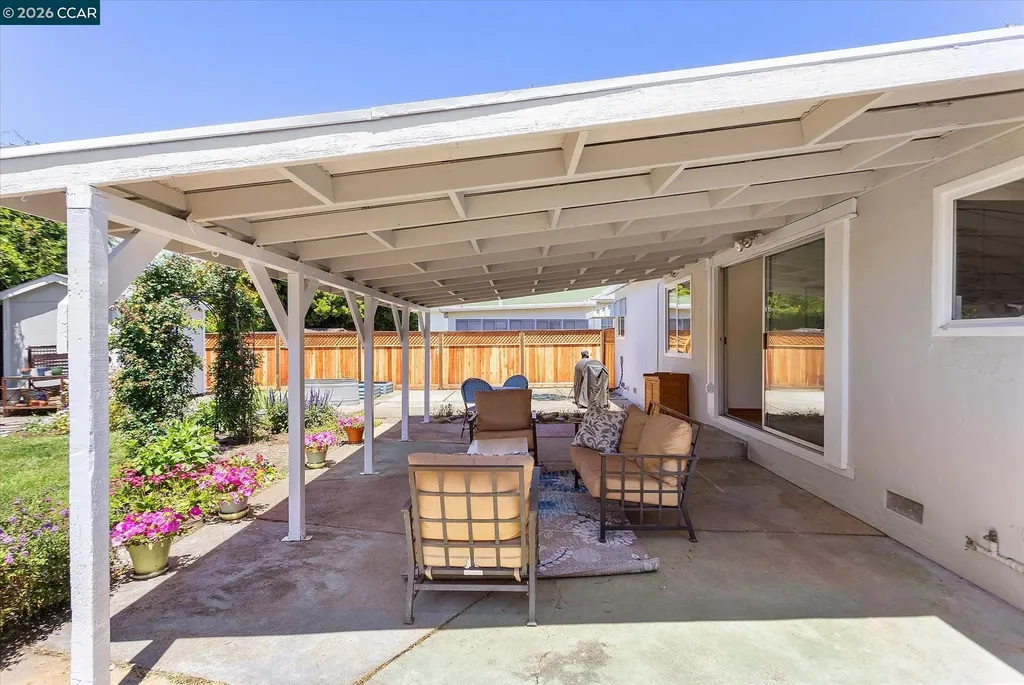 17381 Via La Jolla San Lorenzo CA 94580