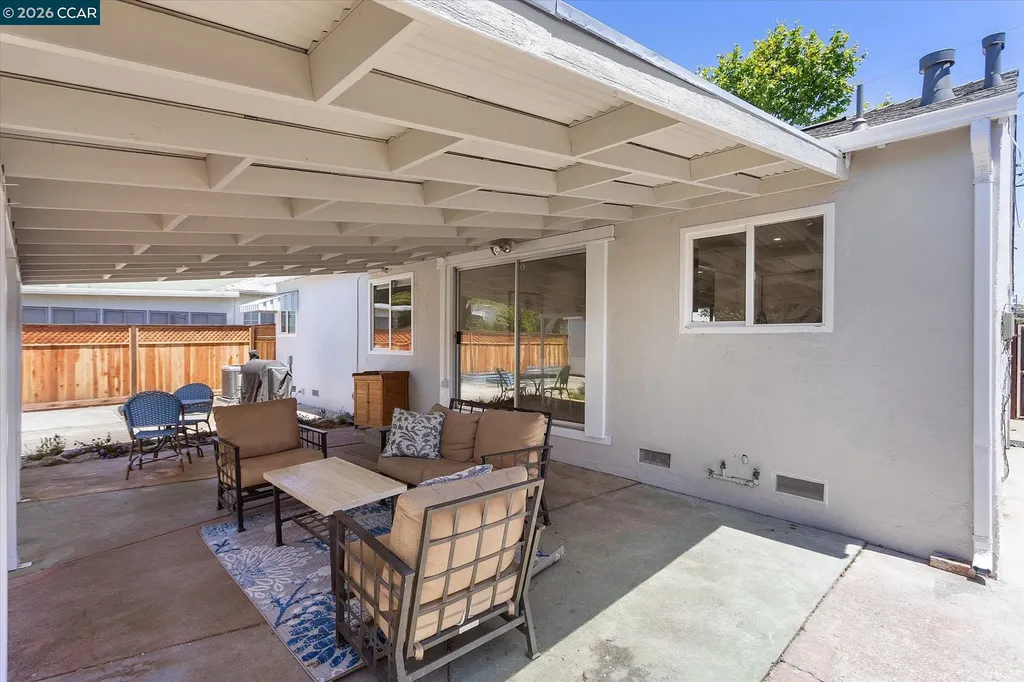 17381 Via La Jolla San Lorenzo CA 94580
