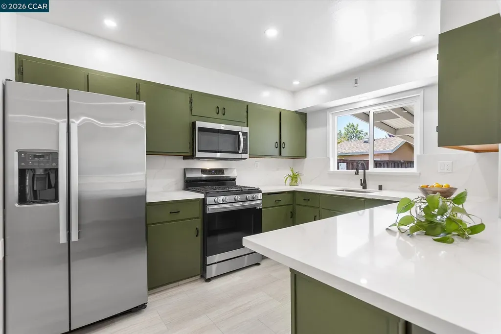 17381 Via La Jolla San Lorenzo CA 94580
