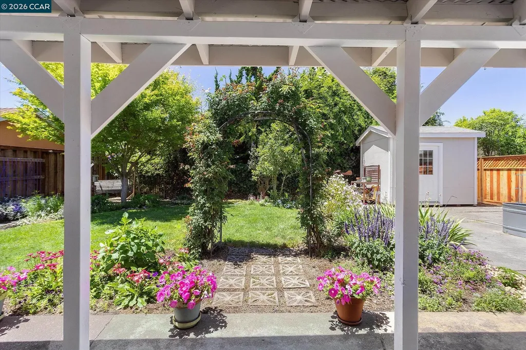 17381 Via La Jolla San Lorenzo CA 94580