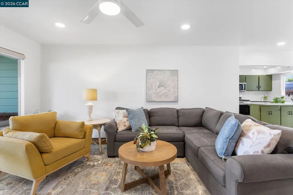 17381 Via La Jolla San Lorenzo CA 94580