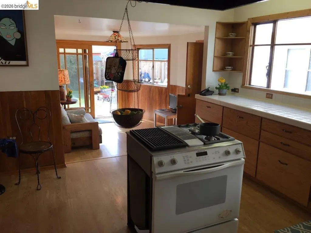 986 Kains Avenue Albany CA 94705