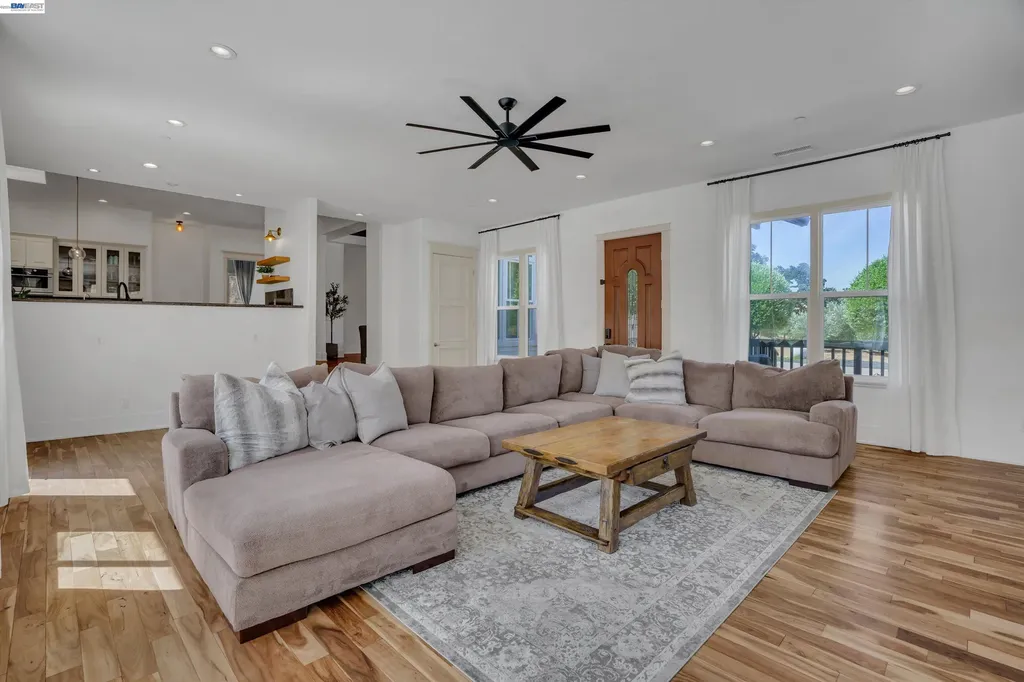 16800 Marsh Creek Road Clayton CA 94517
