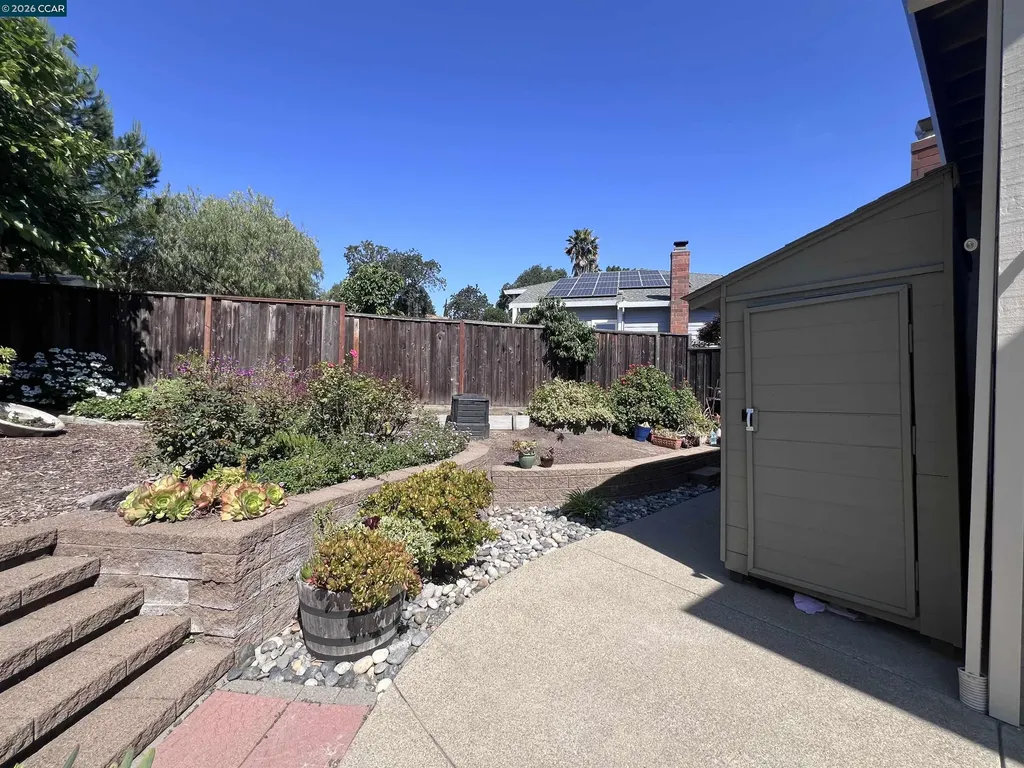 2246 Bridgeport Way Martinez CA 94553
