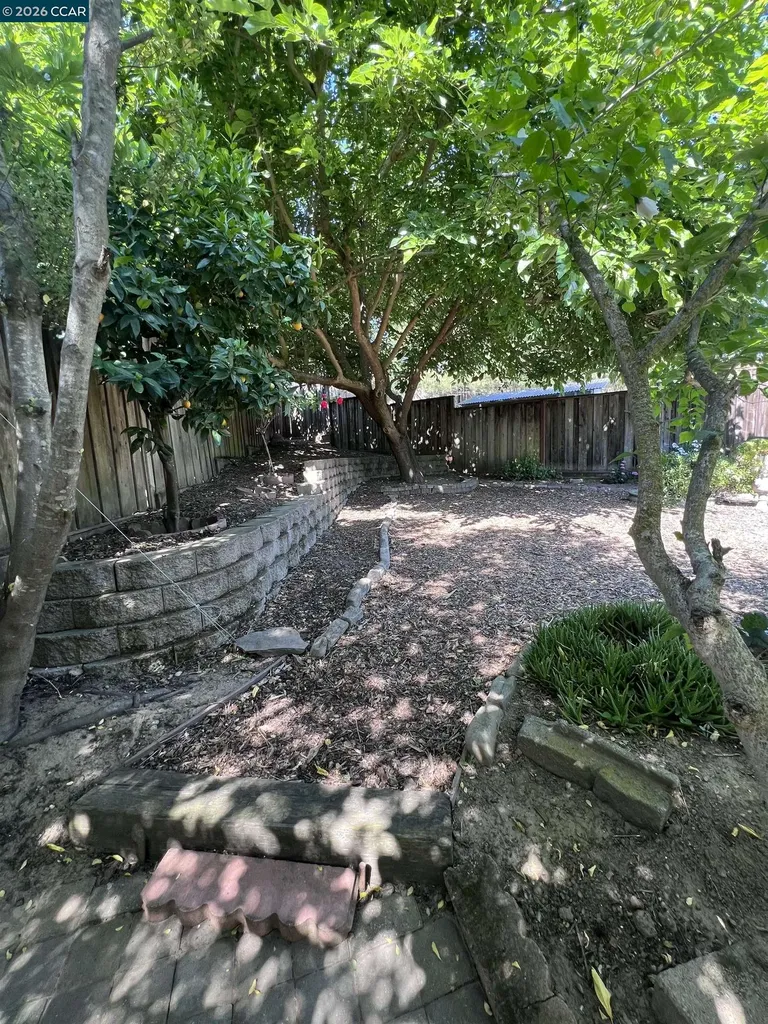 2246 Bridgeport Way Martinez CA 94553