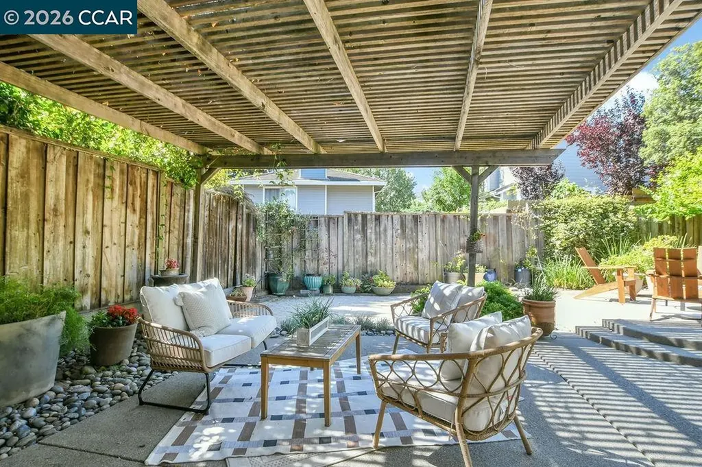 2246 Bridgeport Way Martinez CA 94553