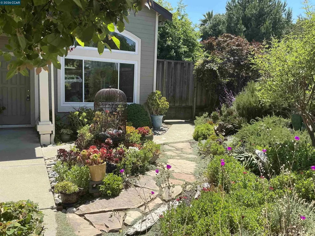 2246 Bridgeport Way Martinez CA 94553
