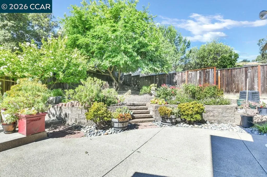 2246 Bridgeport Way Martinez CA 94553