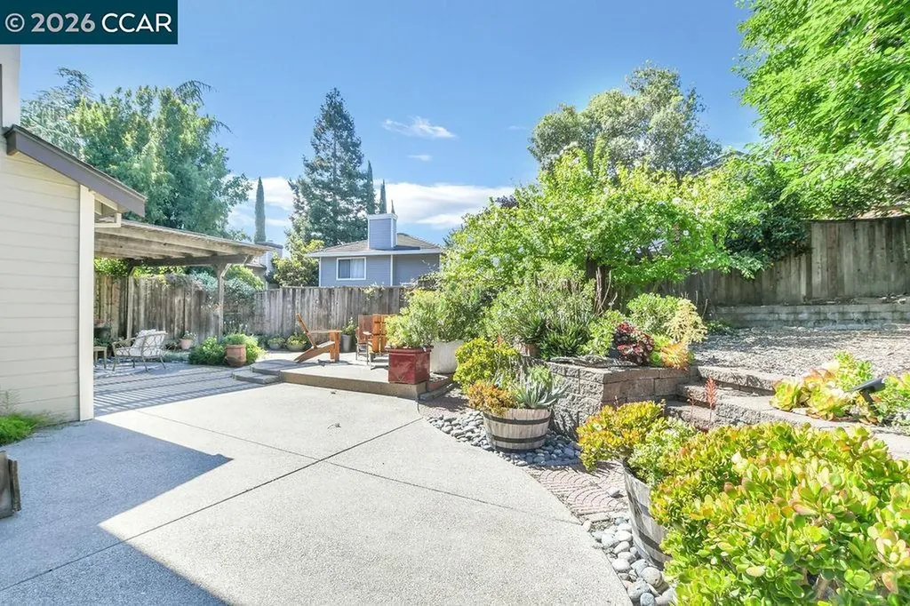 2246 Bridgeport Way Martinez CA 94553